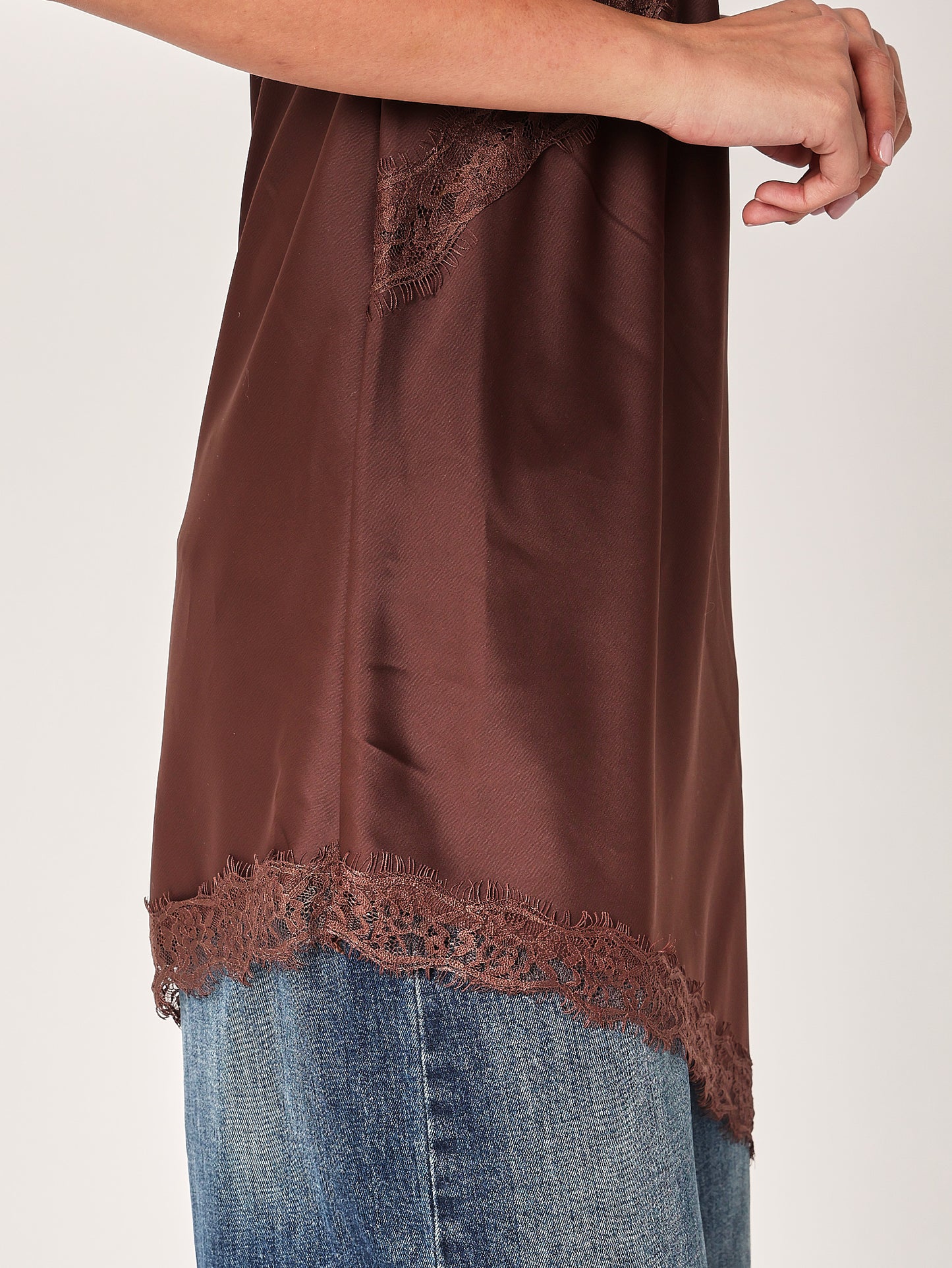 Abito raso con punta