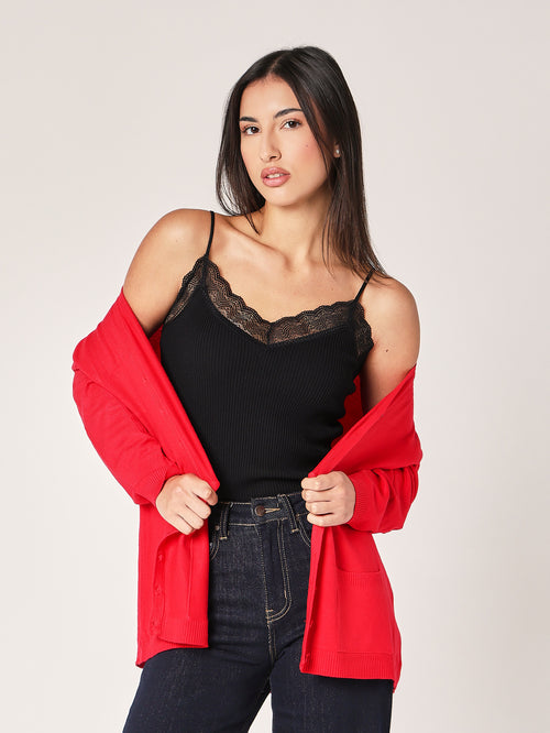 Geripptes Oberteil mit Spitzenkragen 