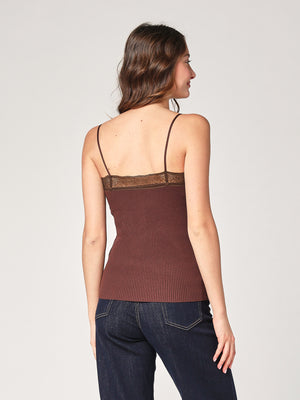 Geripptes Oberteil mit Spitzenkragen 