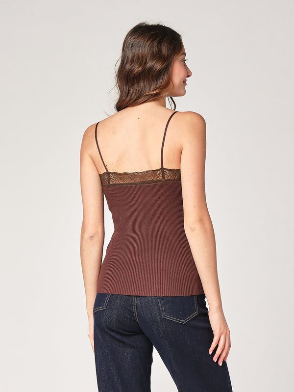 Geripptes Oberteil mit Spitzenkragen 