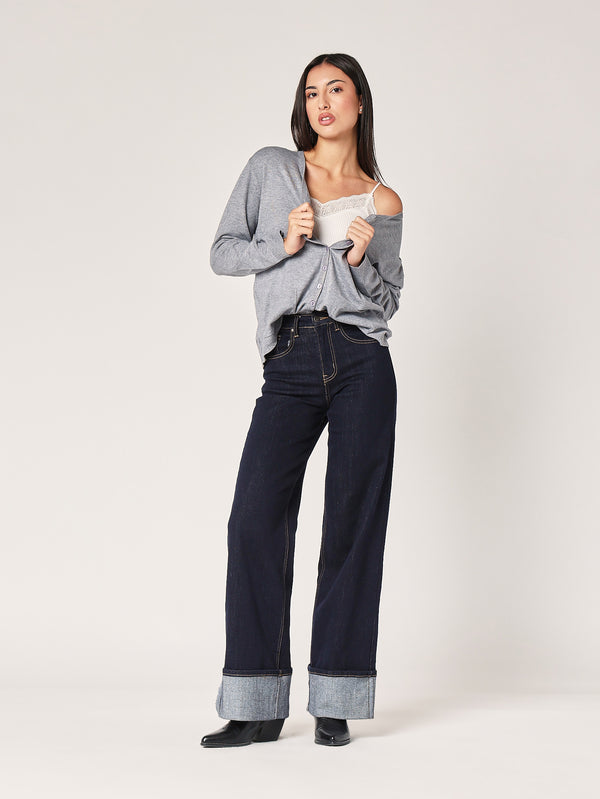 Geripptes Oberteil mit Spitzenkragen 