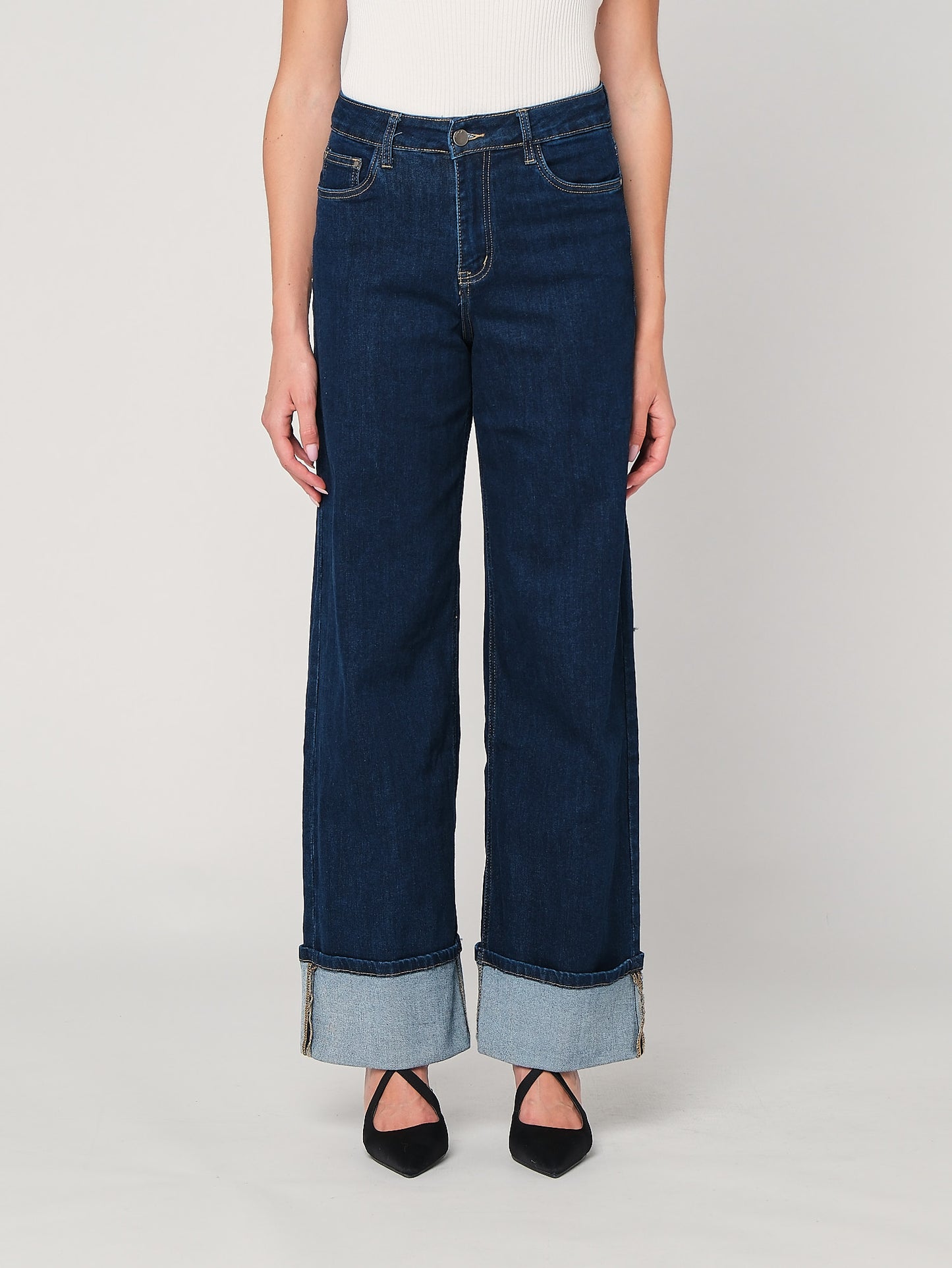 Jeans a palazzo con risvolto