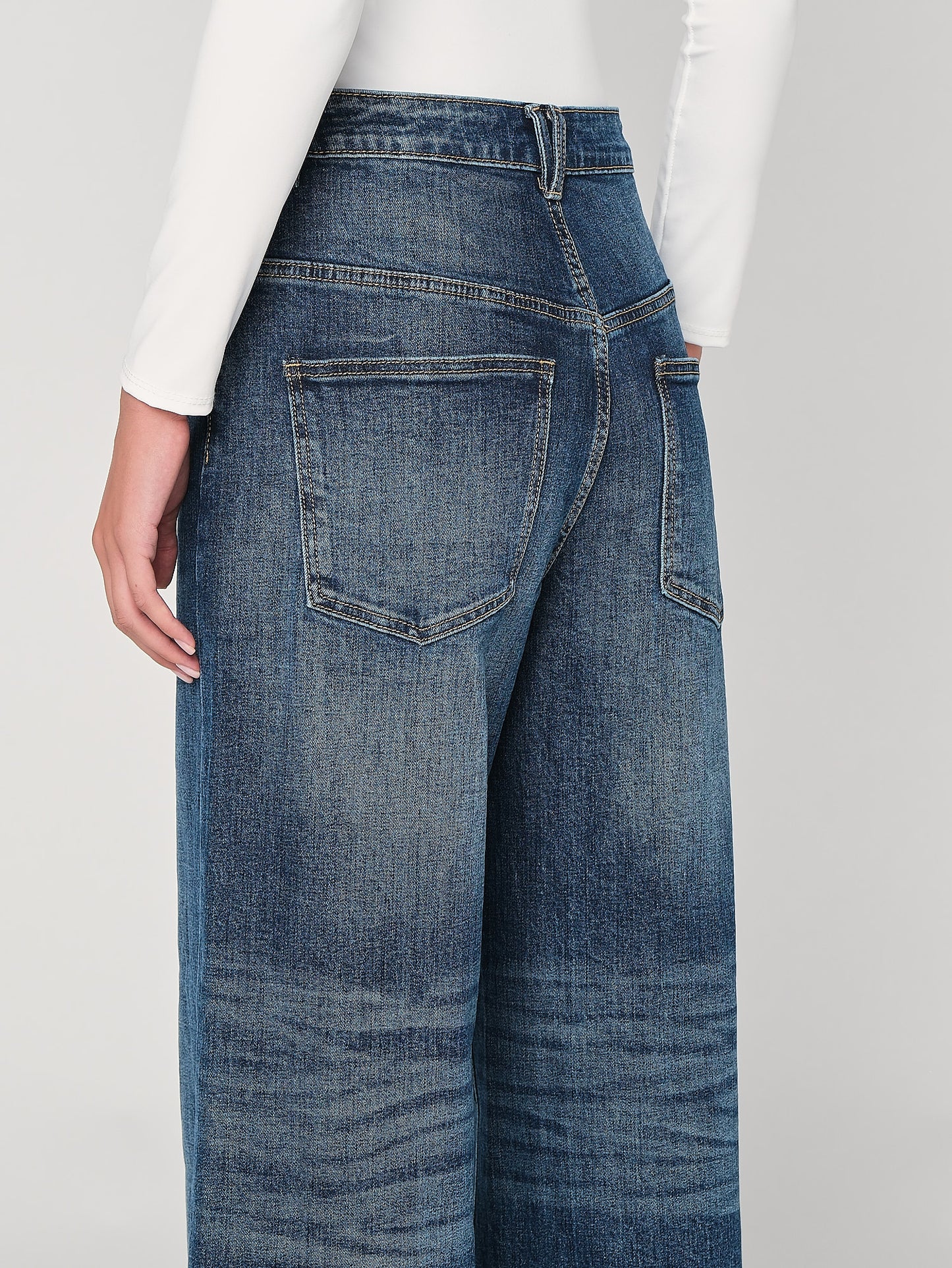 Jeans a palazzo con risvolto