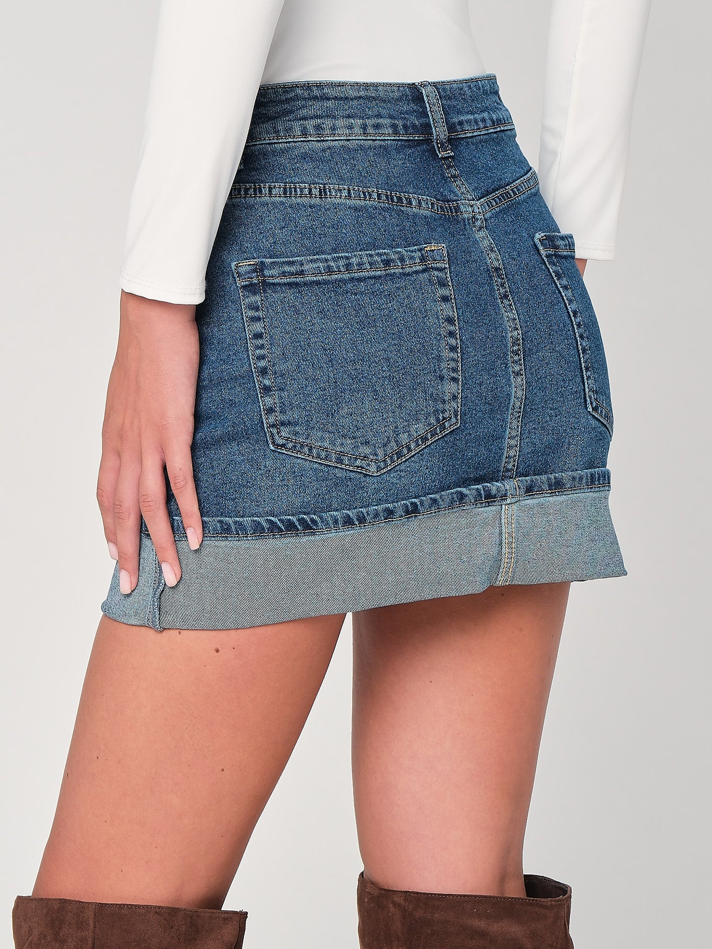 Minigonna jeans con risvolto