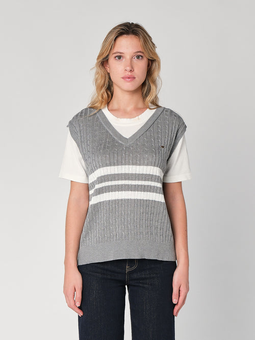 Pullover mit Zopfmuster