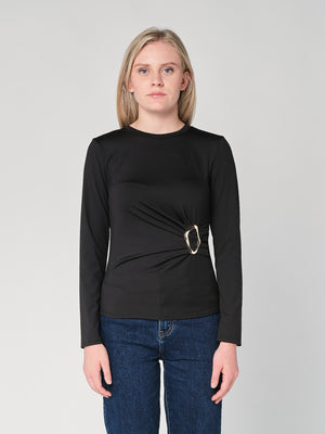 Maglia con gioiello a lato