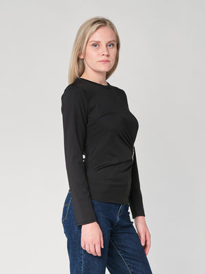 Maglia con gioiello a lato