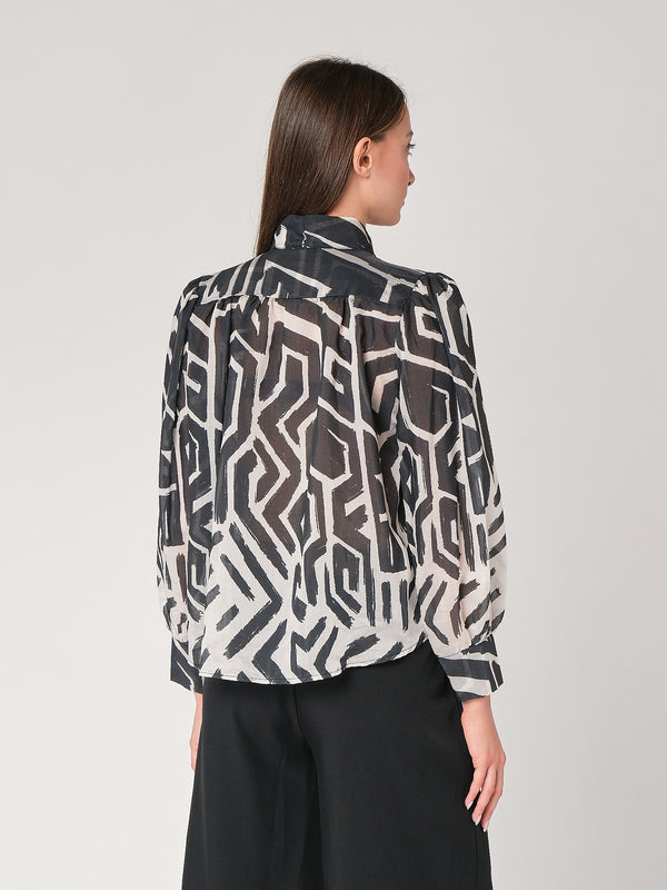 Camicia in fantasia con fiocco
