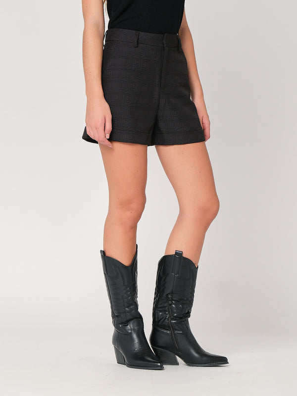 Shorts con motivo a D