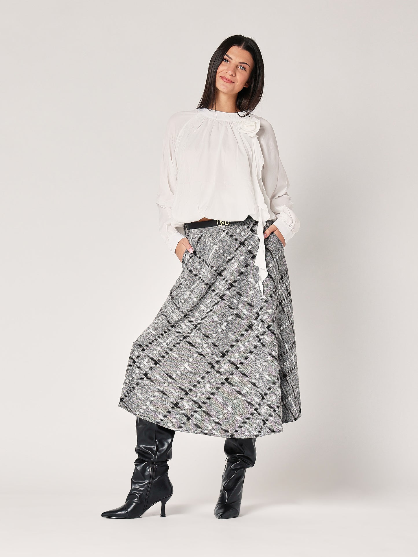 Ballonpullover mit Rosenapplikation