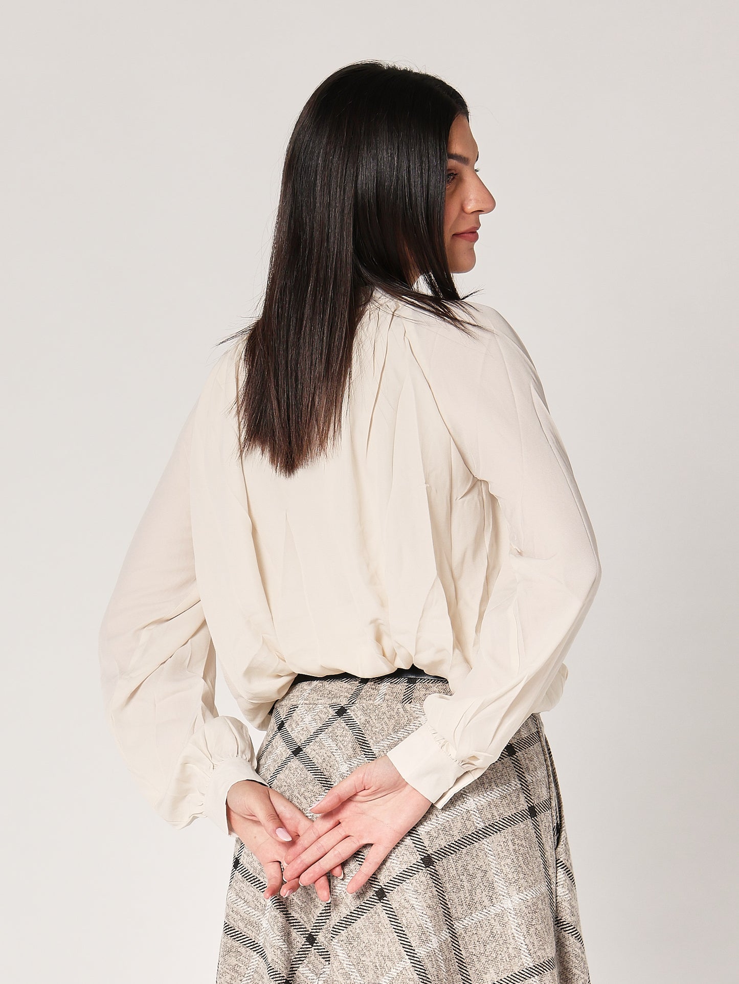 Ballonpullover mit Rosenapplikation