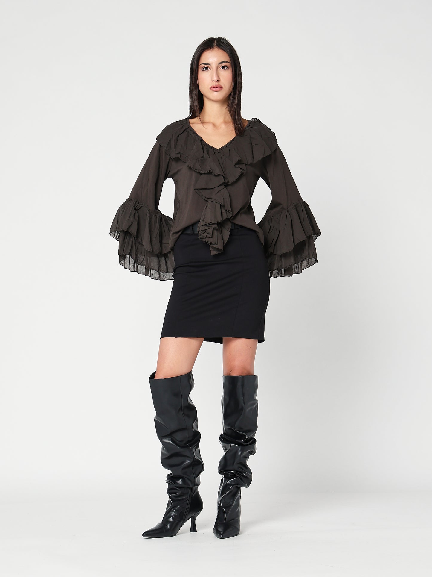 Baumwollpullover mit V-Ausschnitt und Rüschen