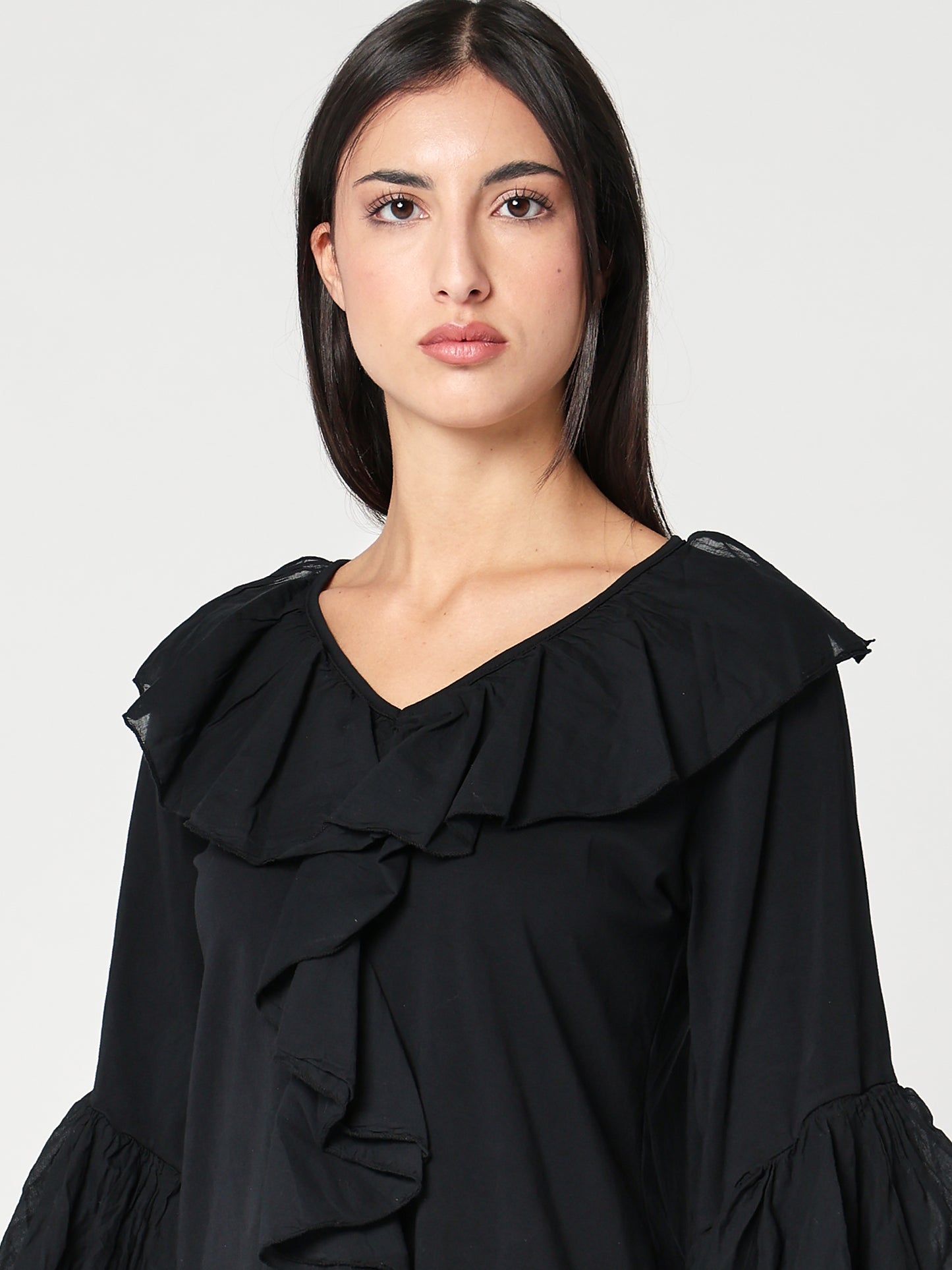 Baumwollpullover mit V-Ausschnitt und Rüschen