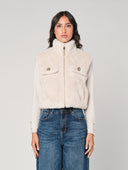 Gilet in pelliccia con bottoni gioiello