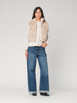 Gilet in pelliccia con bottoni gioiello