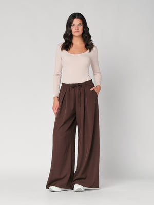 Pantalone palazzo con pinces
