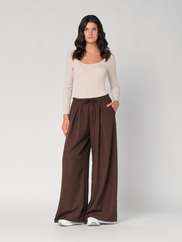 Pantalone palazzo con pinces