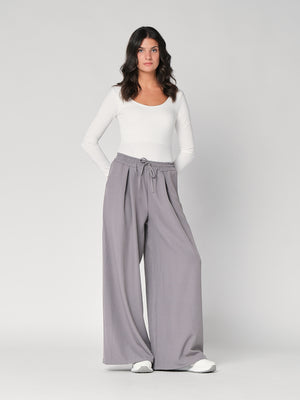 Pantalone palazzo con pinces