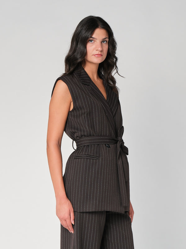 Gilet a righe con cintura
