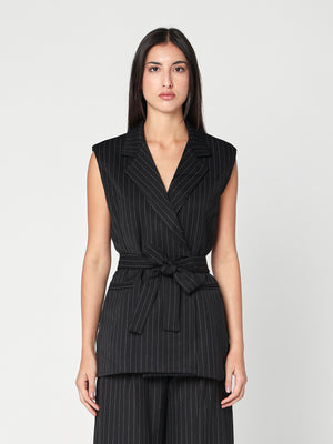 Gilet a righe con cintura
