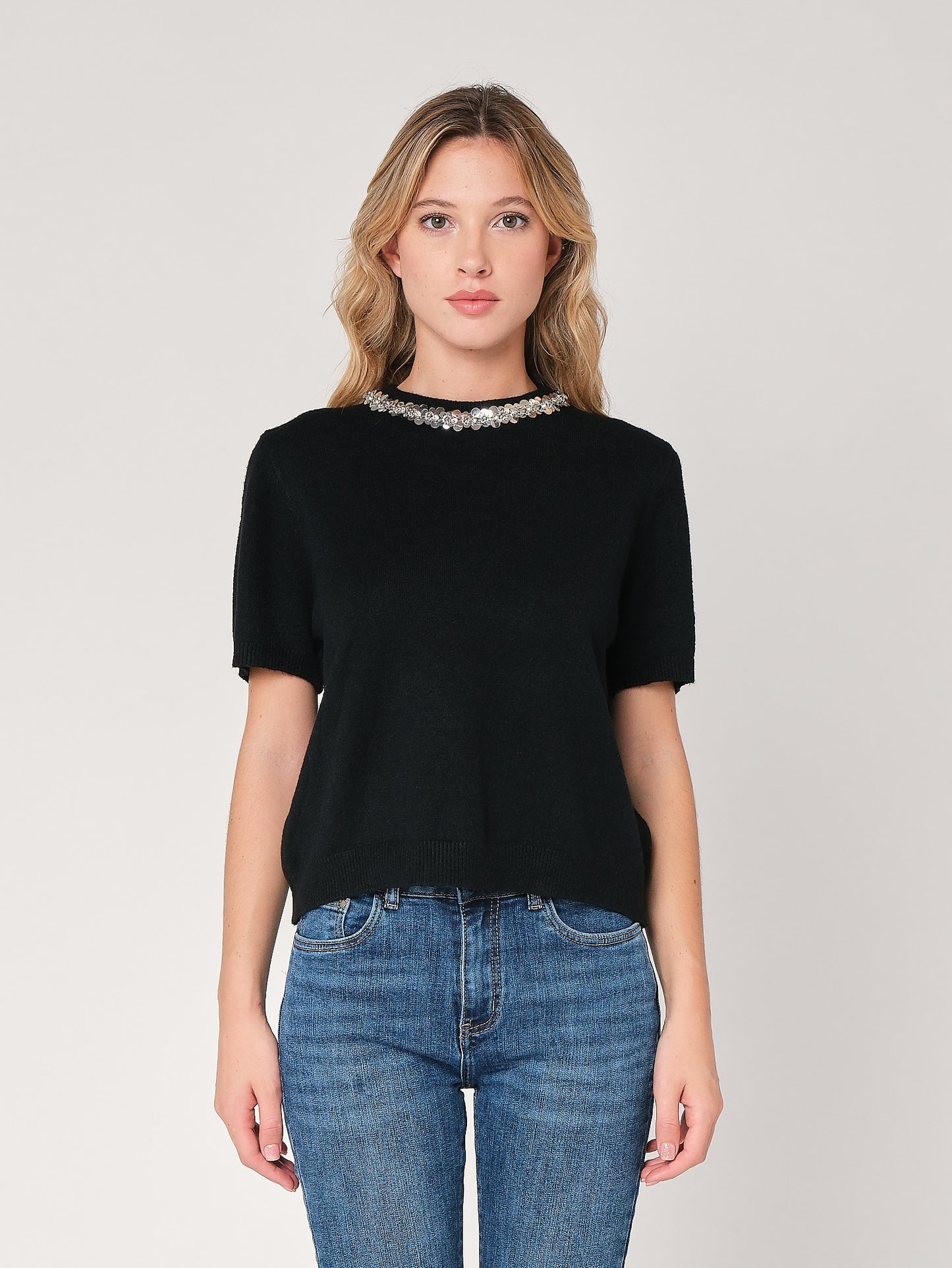 Paillettenkragenpullover