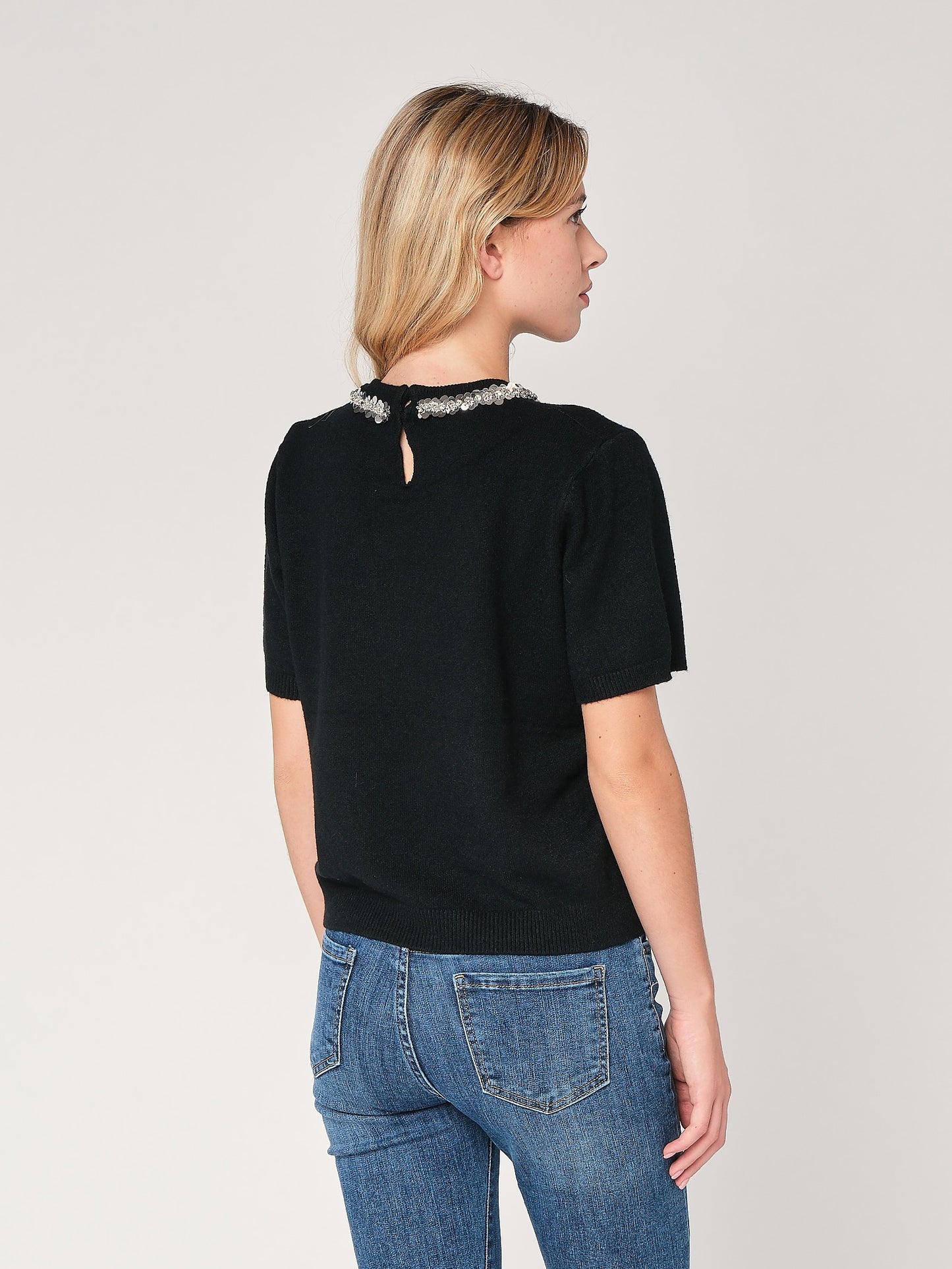 Paillettenkragenpullover