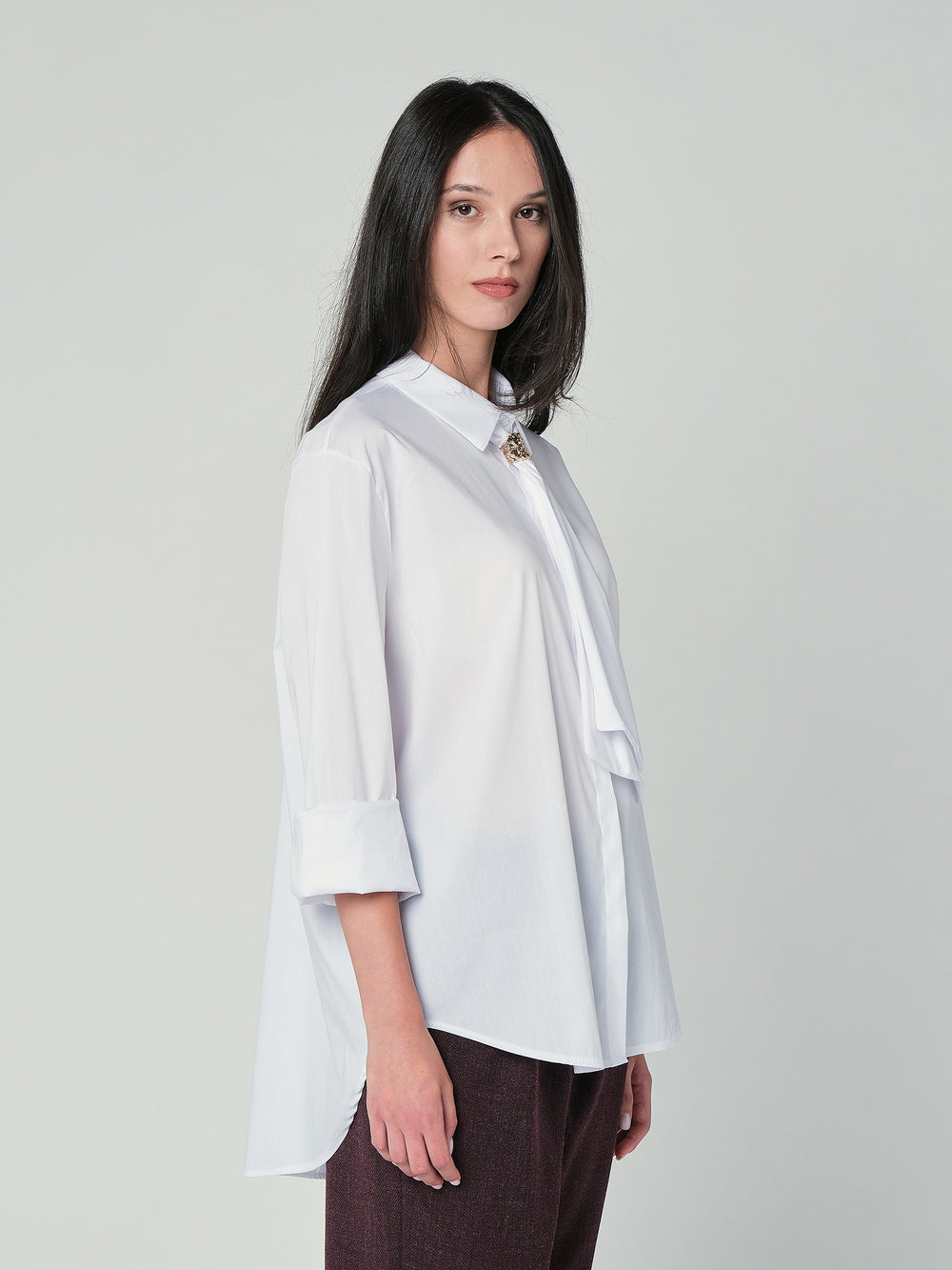 Camicia con cravatta gioiello