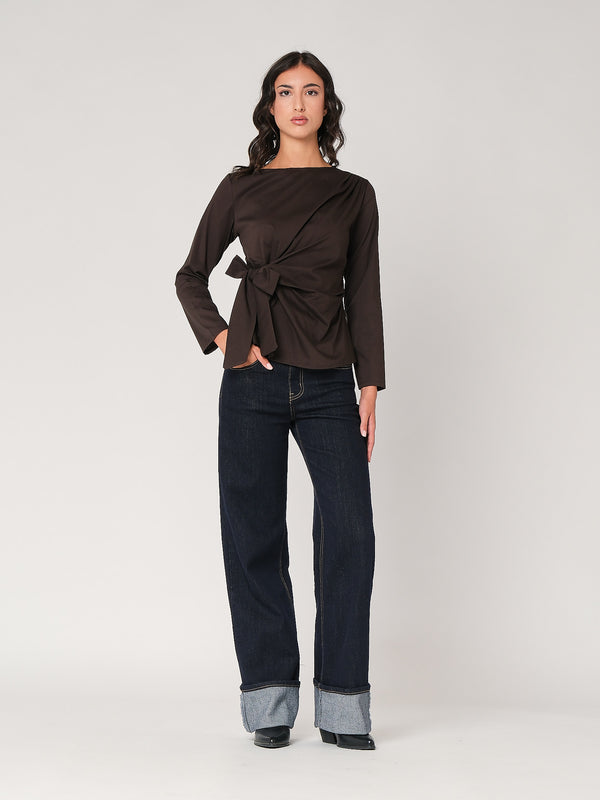 Camicia con nodo a lato