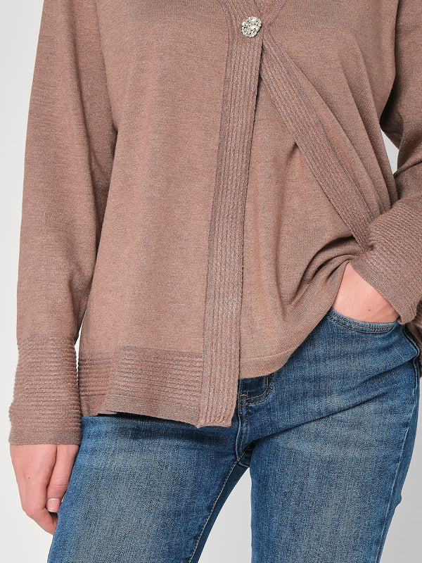 Maglia con profilo lurex e bottoni gioiello