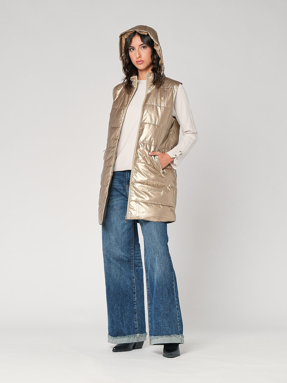 Gilet laminato con cappuccio