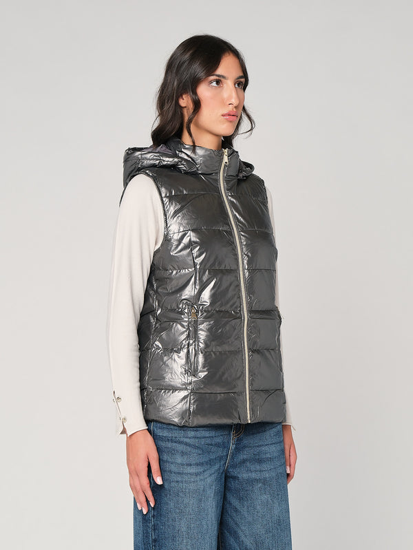 Gilet laminato con cappuccio