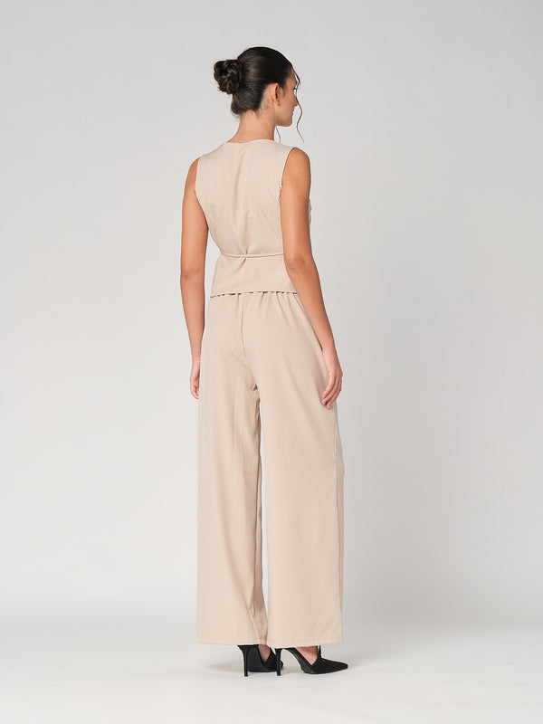 Completo gilet con nodo a lato