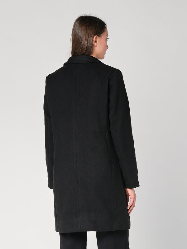 Cappotto con un bottone