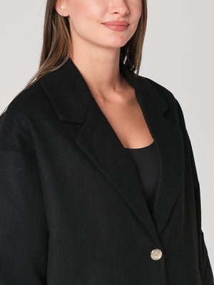 Cappotto con un bottone