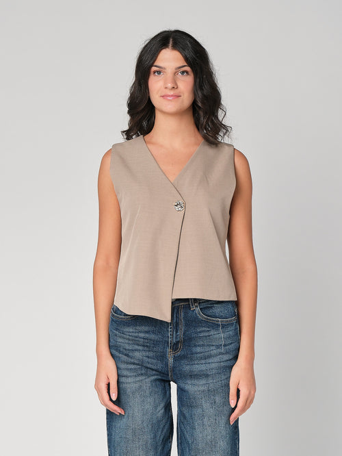 Gilet con bottone oro