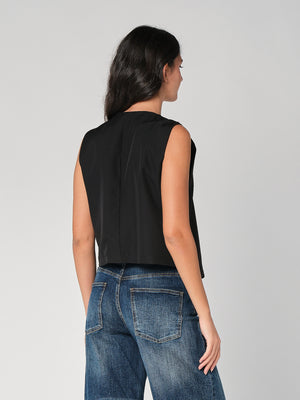 Gilet con bottone oro