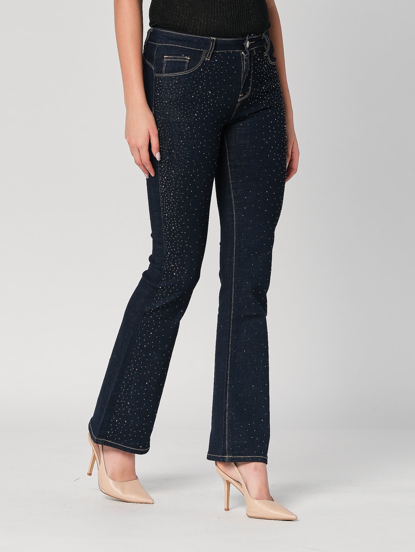 Jeans a zampa con strass