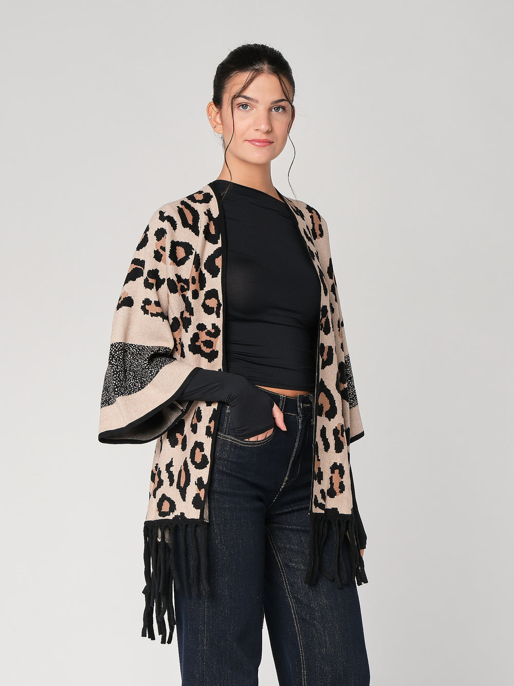 Cardigan maculato con frange