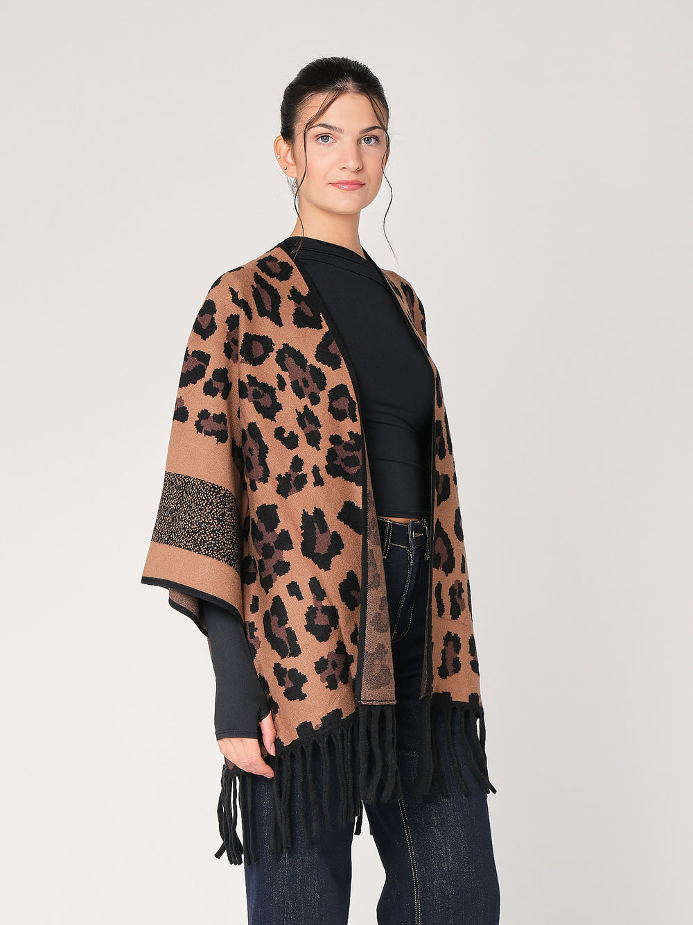 Cardigan maculato con frange