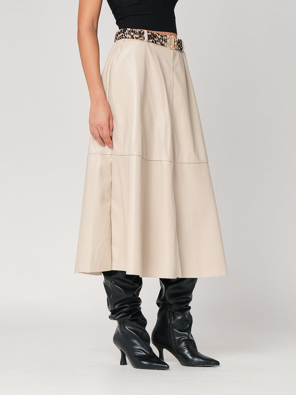 Gonna in ecopelle svasata