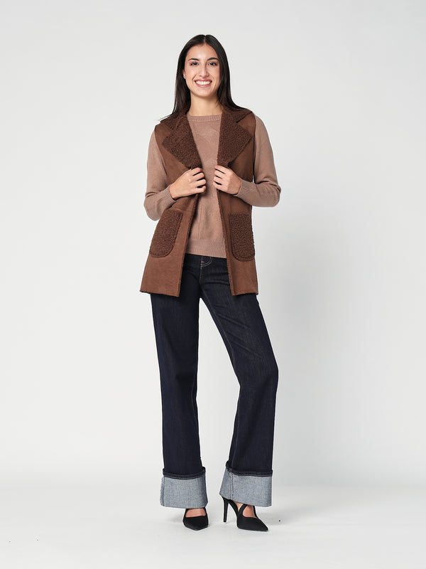 Montone smanicato aperto