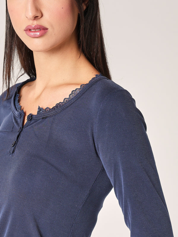 Maglia collo pizzo