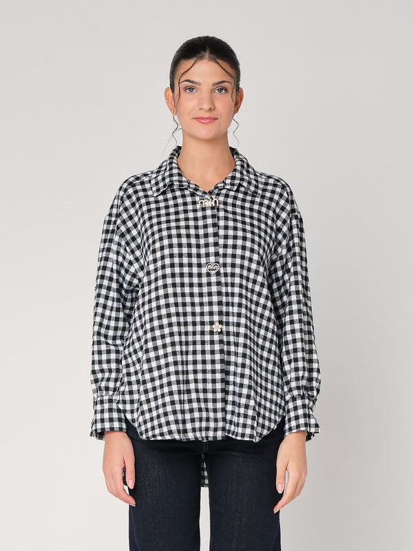 Camicia a quadretti con spille