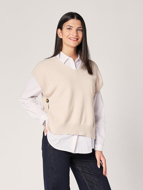 Weste mit seitlichen Knöpfen 