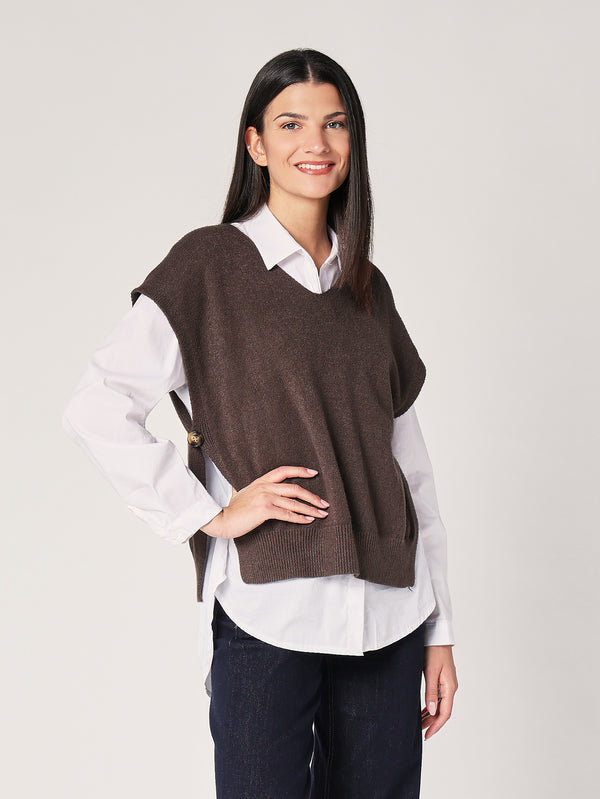Gilet con bottoni a lato