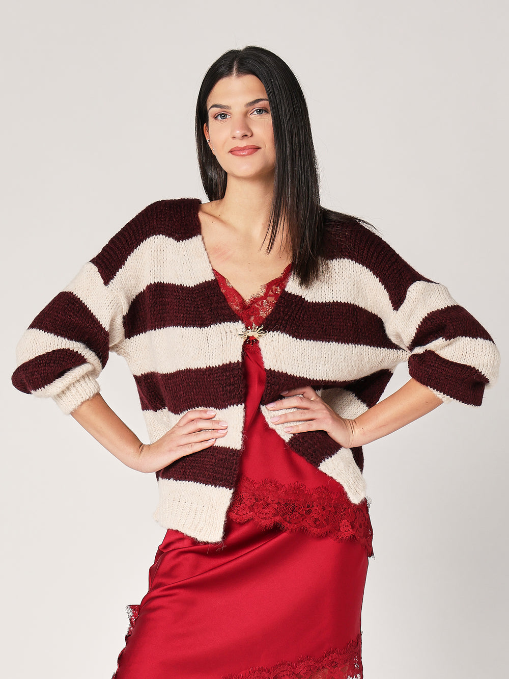 Cardigan a righe cin spilla