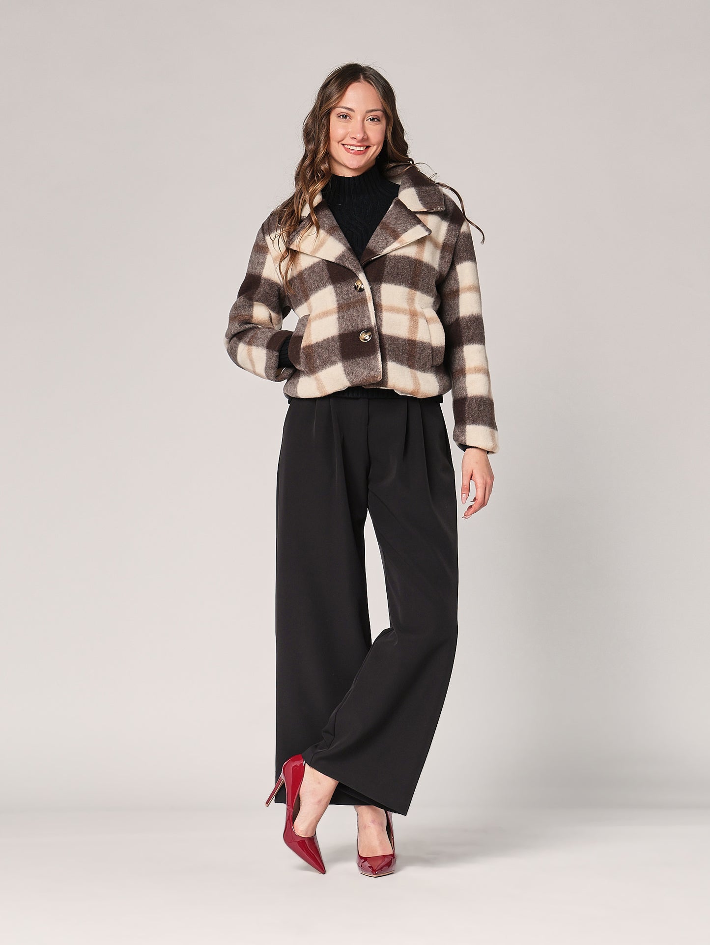 Kurzer karierter Mantel