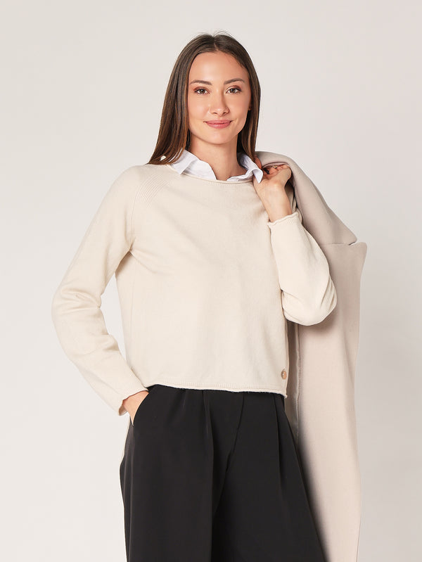 Kurzer Pullover mit Rundhalsausschnitt