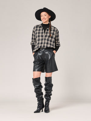 kariertes Flanellhemd