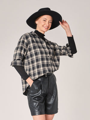 kariertes Flanellhemd